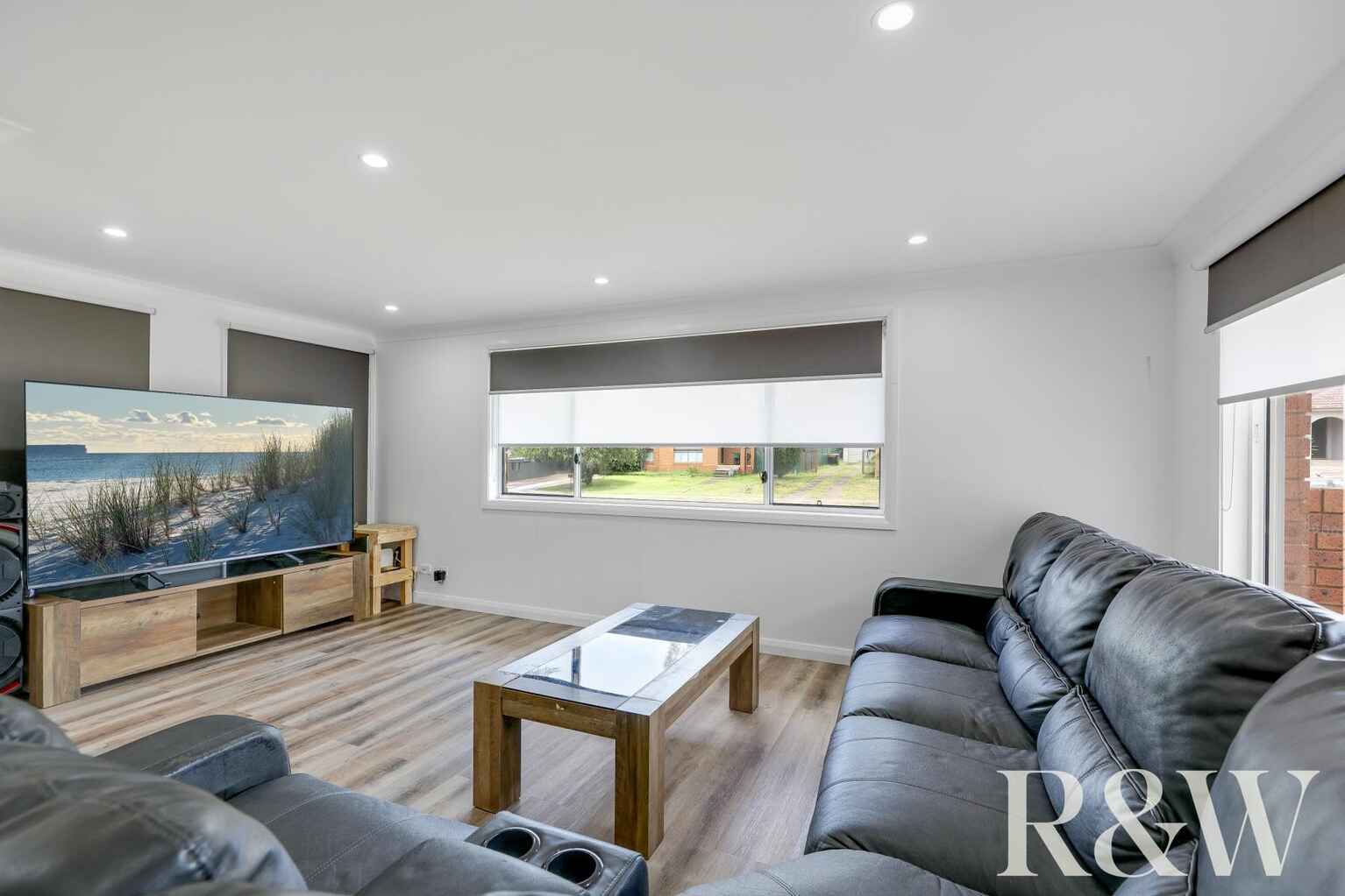 1 & 1A Chrisalex Place St Clair 1 & 1A Chrisalex Place St Clair