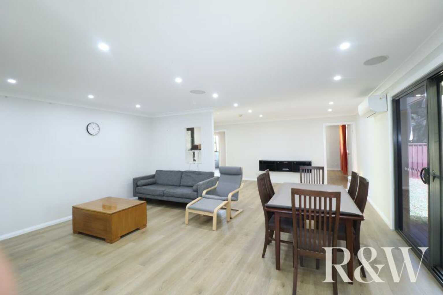 37 Madison Circuit St Clair