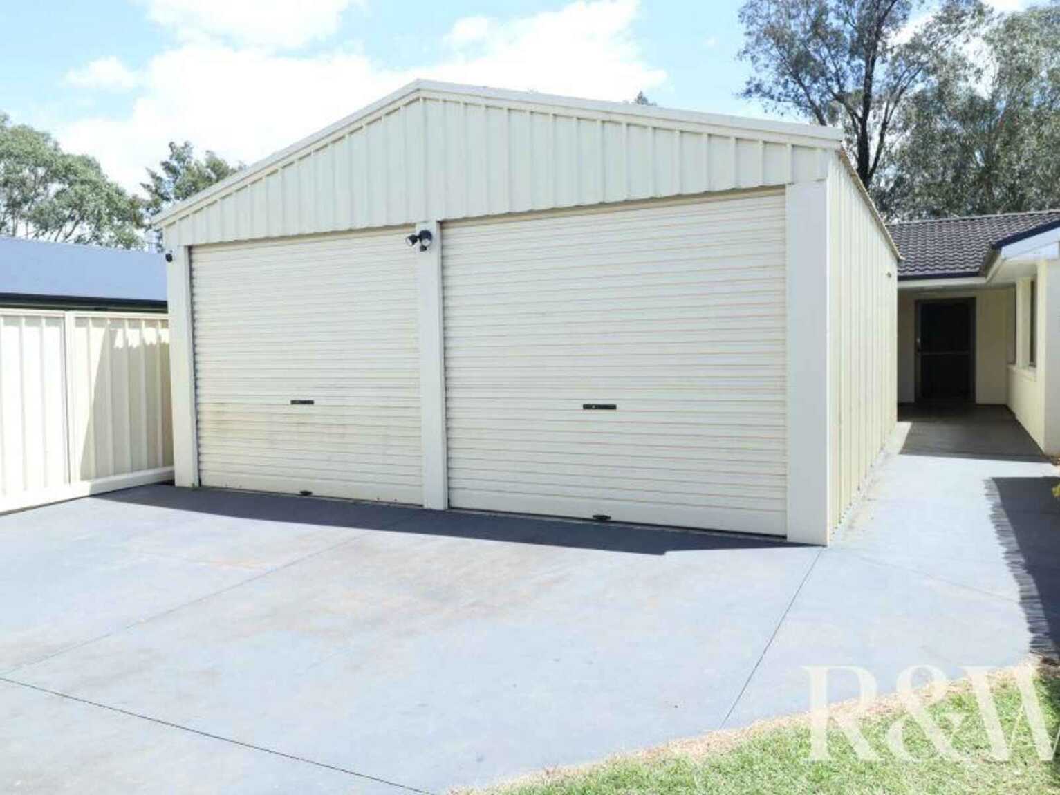37 Madison Circuit St Clair