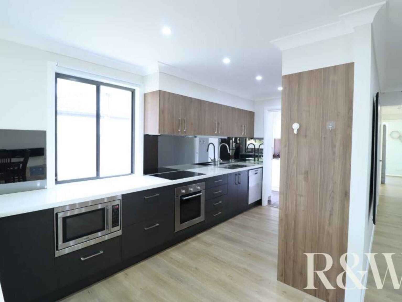 37 Madison Circuit St Clair