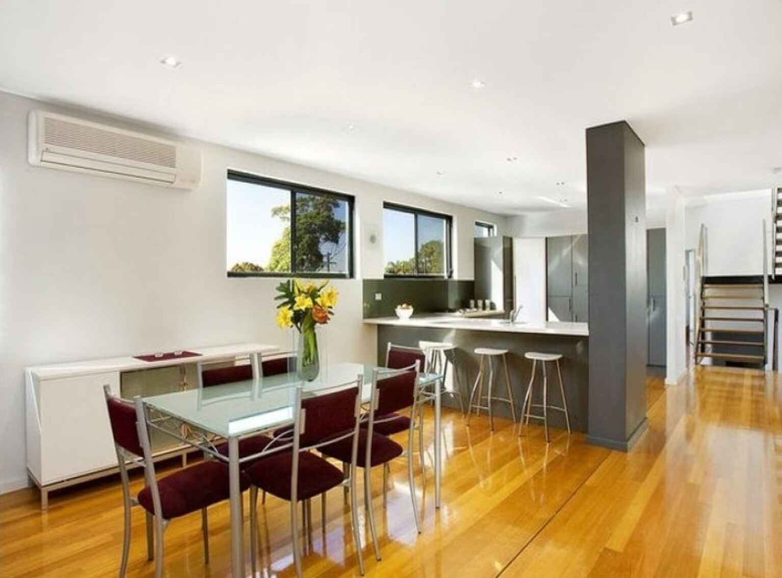 101 Llewellyn Street Rhodes