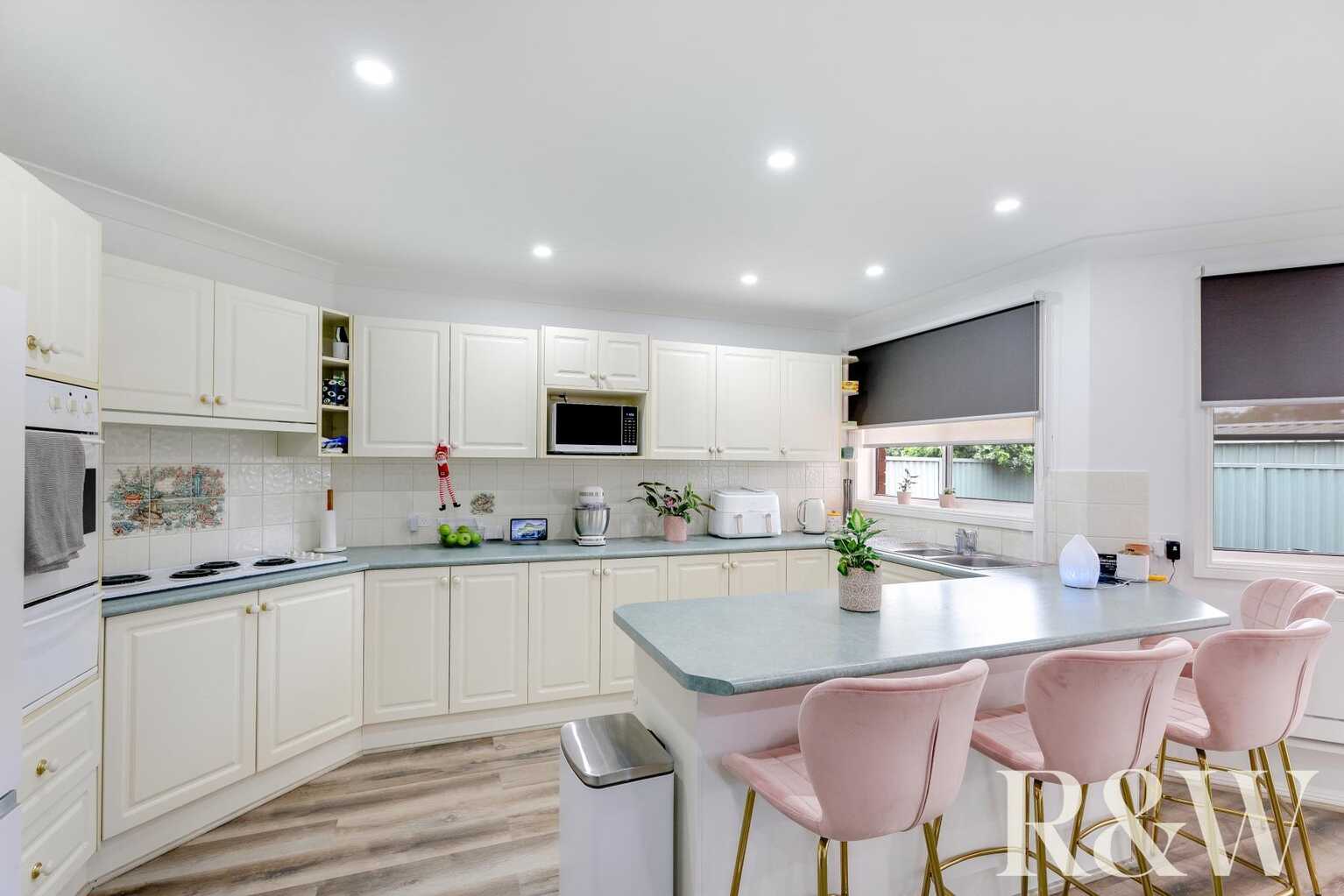 1 & 1A Chrisalex Place St Clair