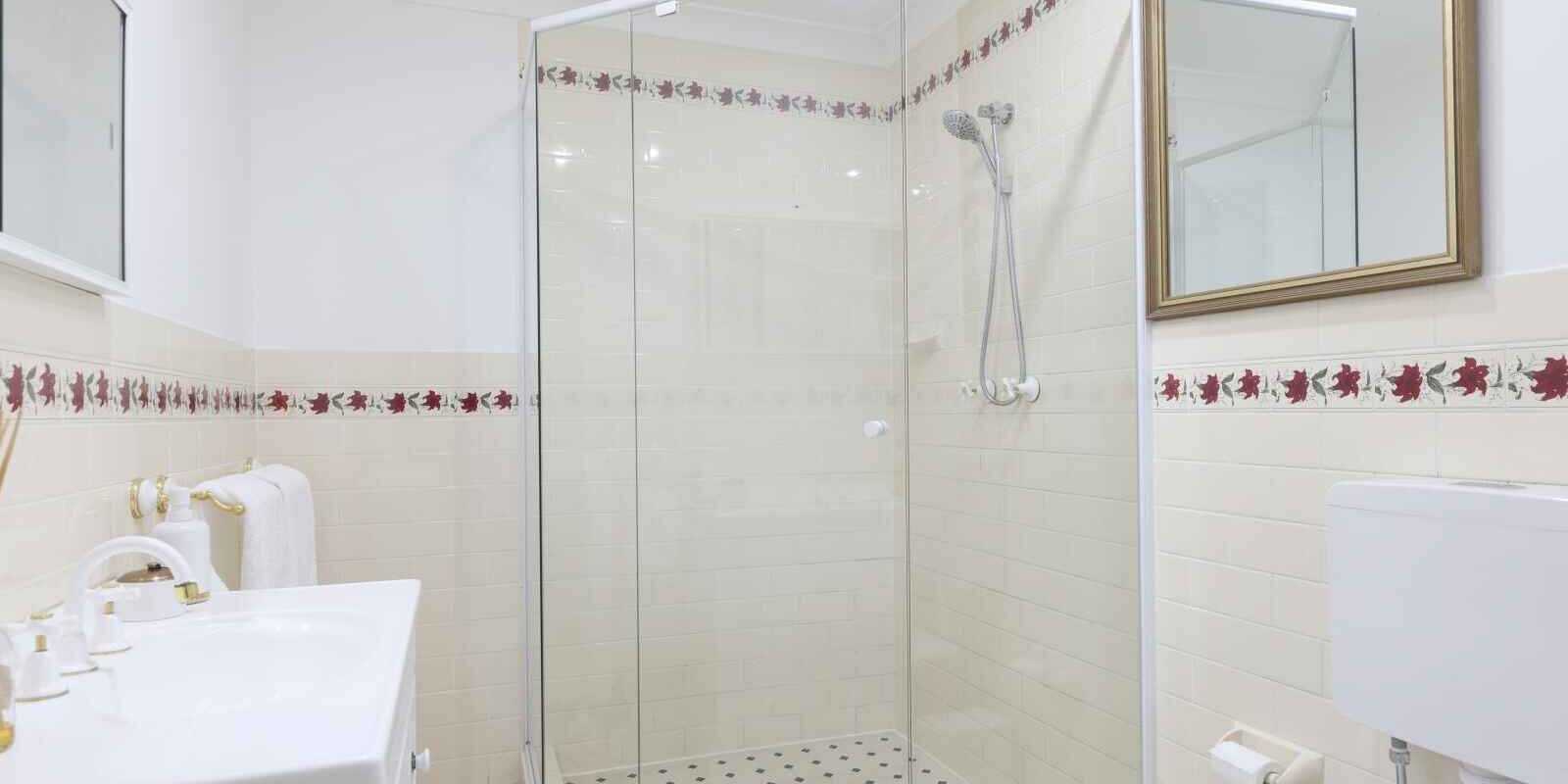 1 & 1A Chrisalex Place St Clair 1 & 1A Chrisalex Place St Clair