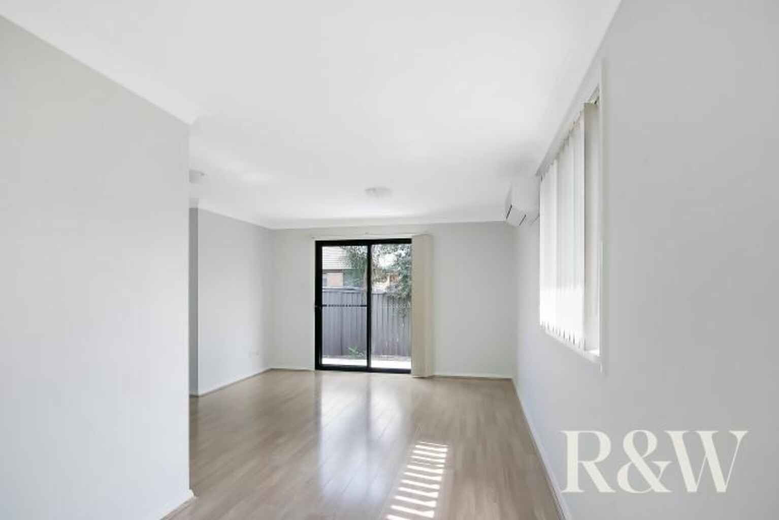 244A Banks Drive St Clair