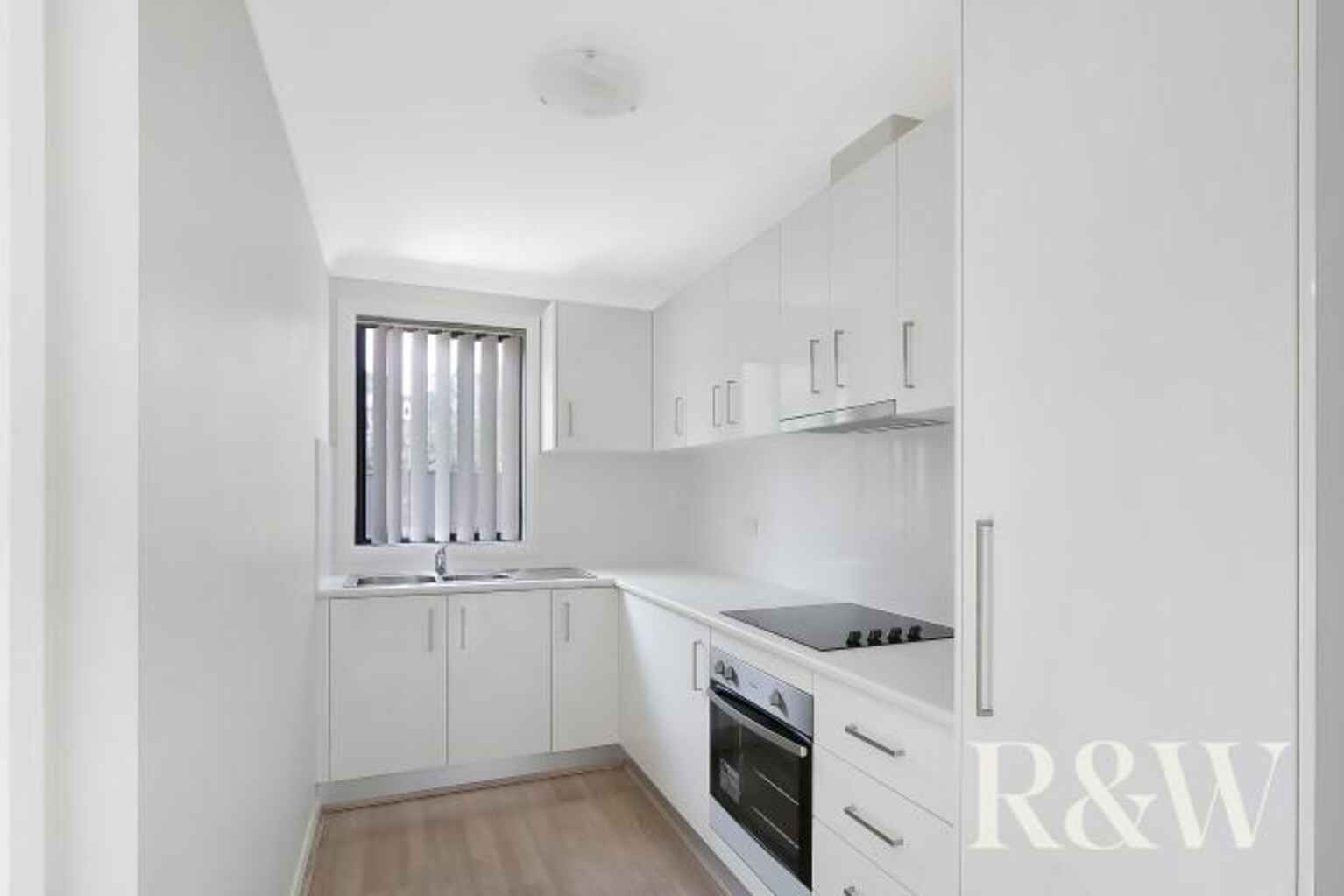 244A Banks Drive St Clair