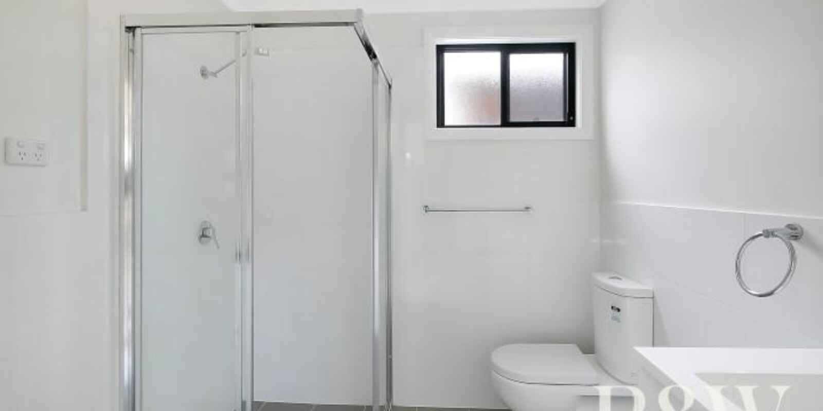 244A Banks Drive St Clair