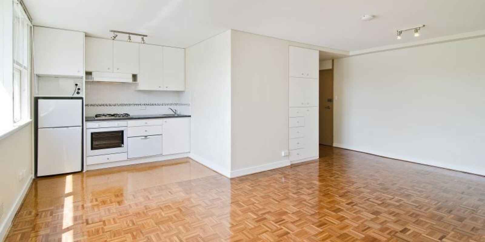 210/22 Doris Street North Sydney