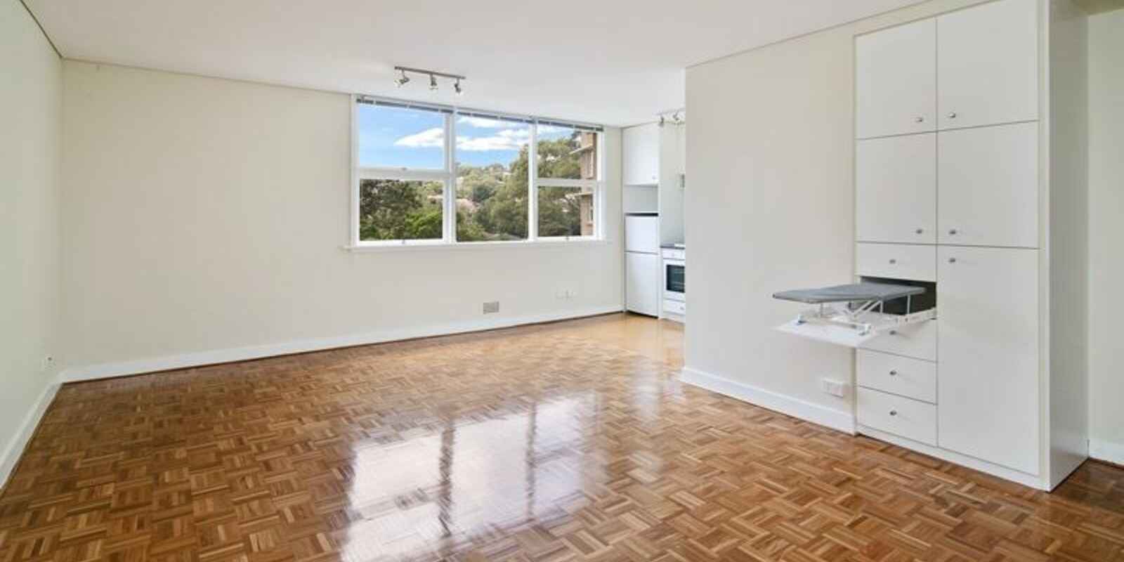 210/22 Doris Street North Sydney