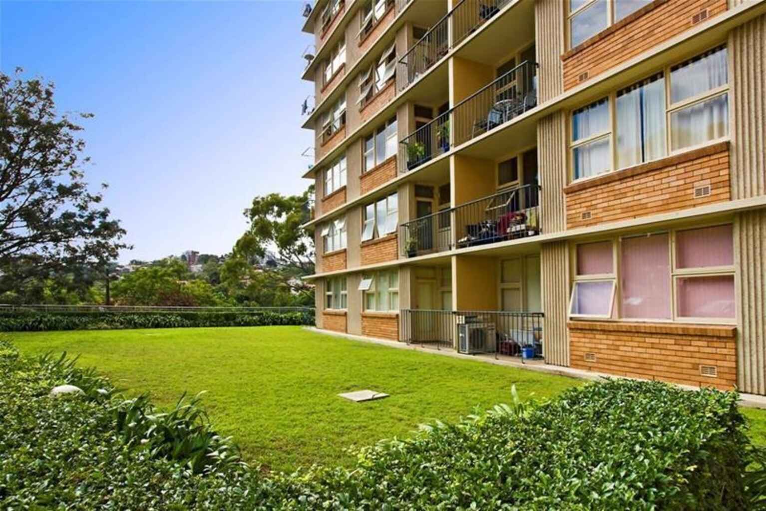 210/22 Doris Street North Sydney