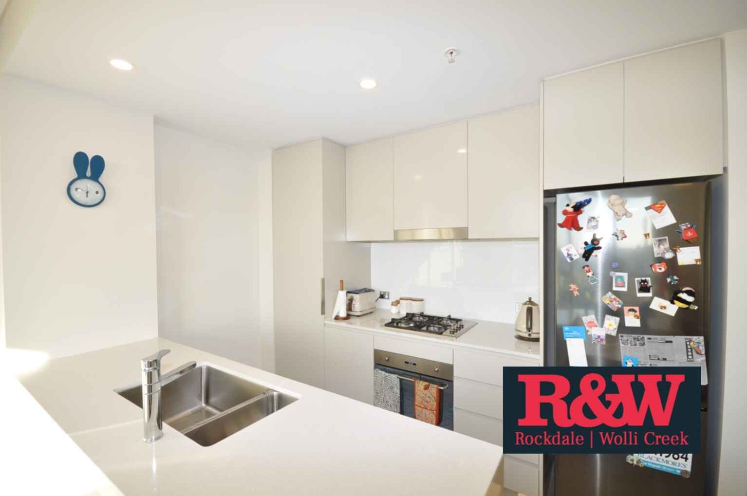 610/2 Discovery Point Place Wolli Creek