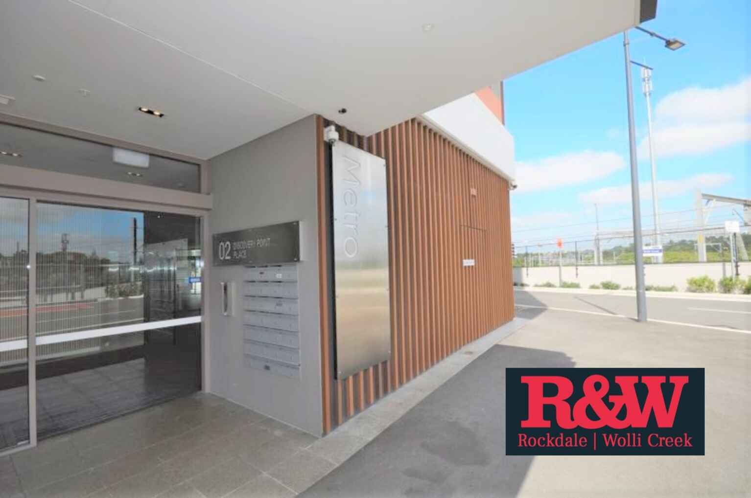 610/2 Discovery Point Place Wolli Creek