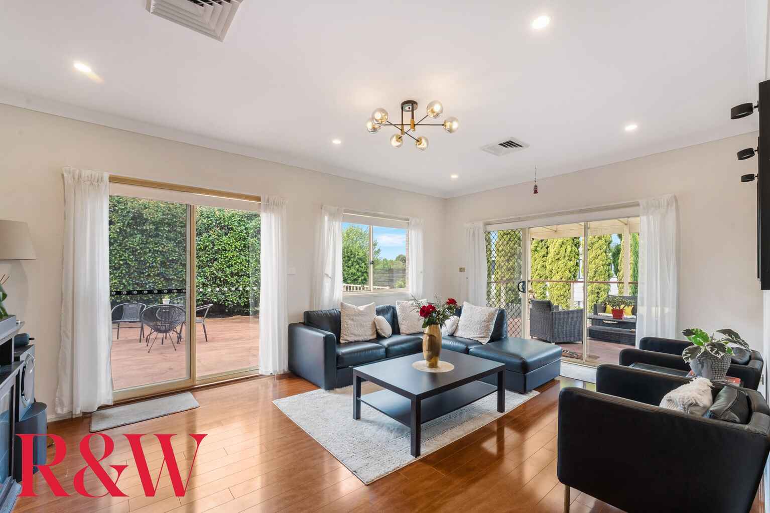 36 Governors Way Macquarie Links