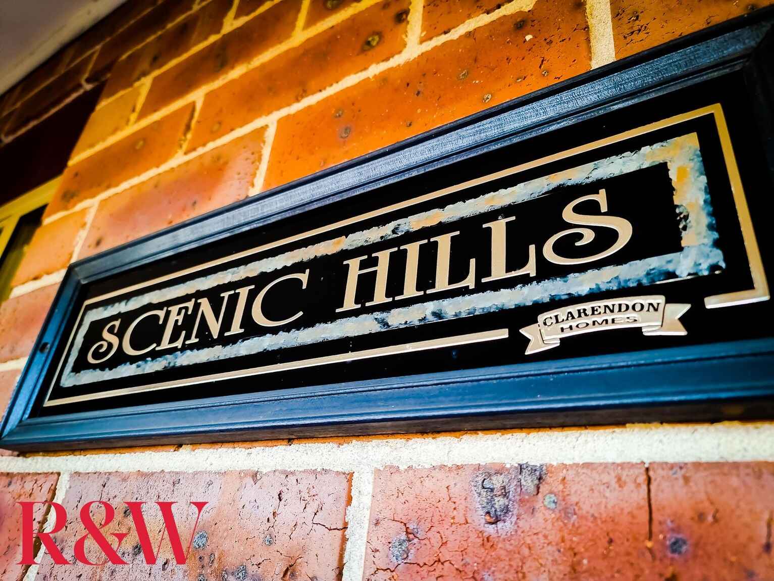 36 Governors Way Macquarie Links