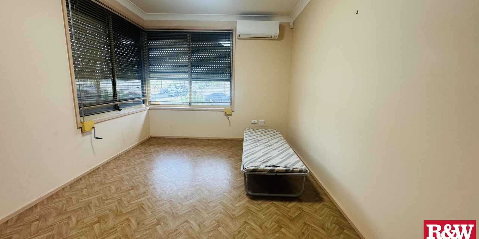 17 Canberra Street St Johns Park