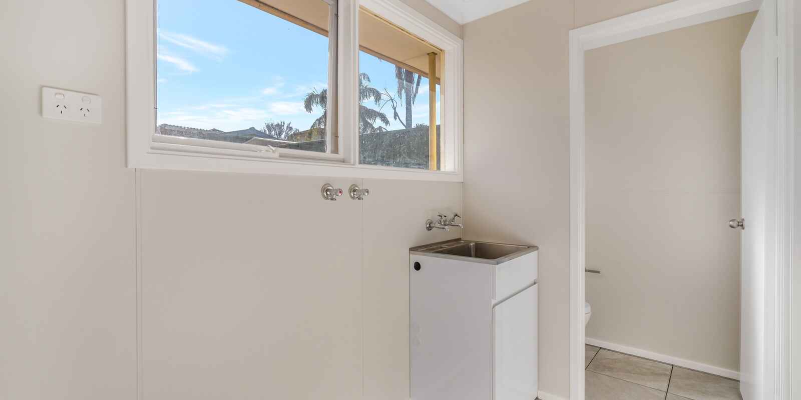 9 Loddon Crescent Campbelltown 9 Loddon Crescent Campbelltown