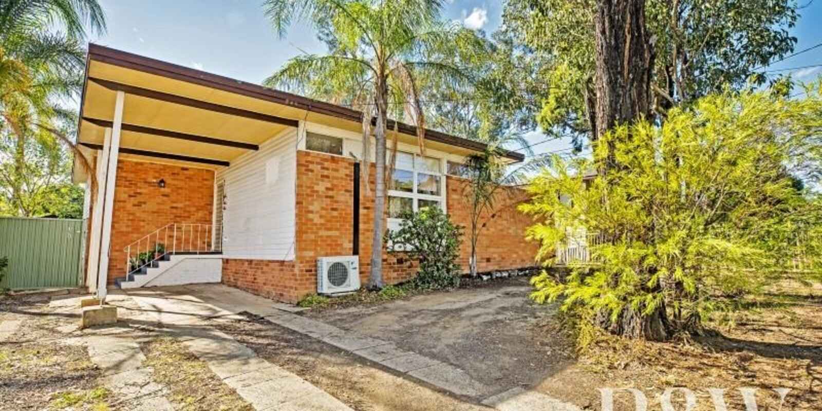 15 & 15A Kurama Crescent Whalan