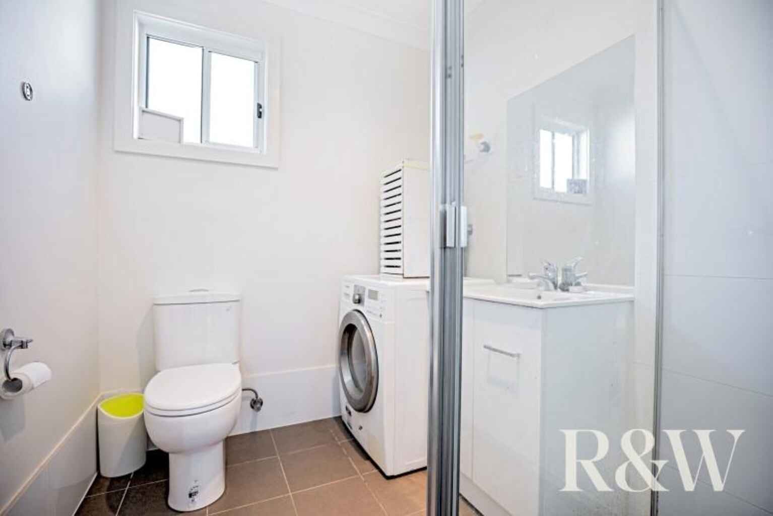 15 & 15A Kurama Crescent Whalan