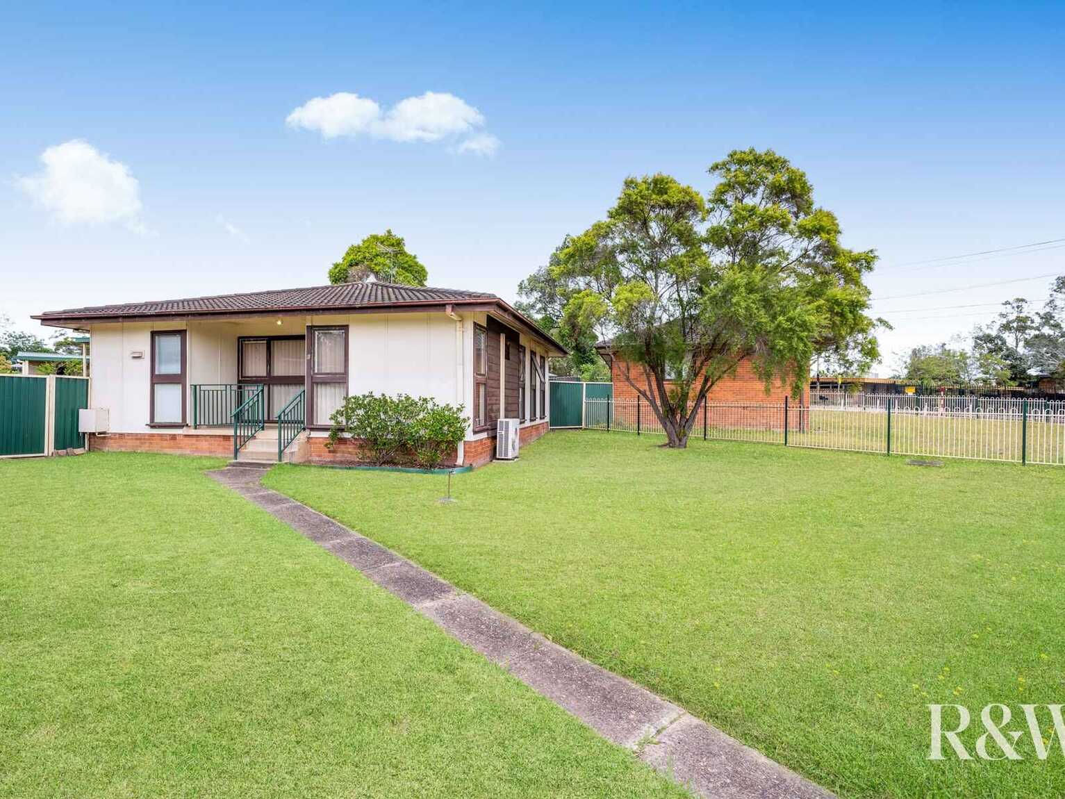 8 Hindemith Avenue Emerton 8 Hindemith Avenue Emerton