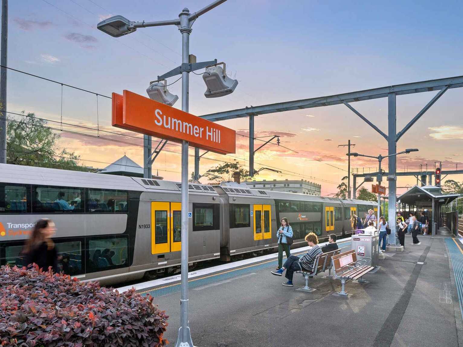 9/151a Smith Street Summer Hill