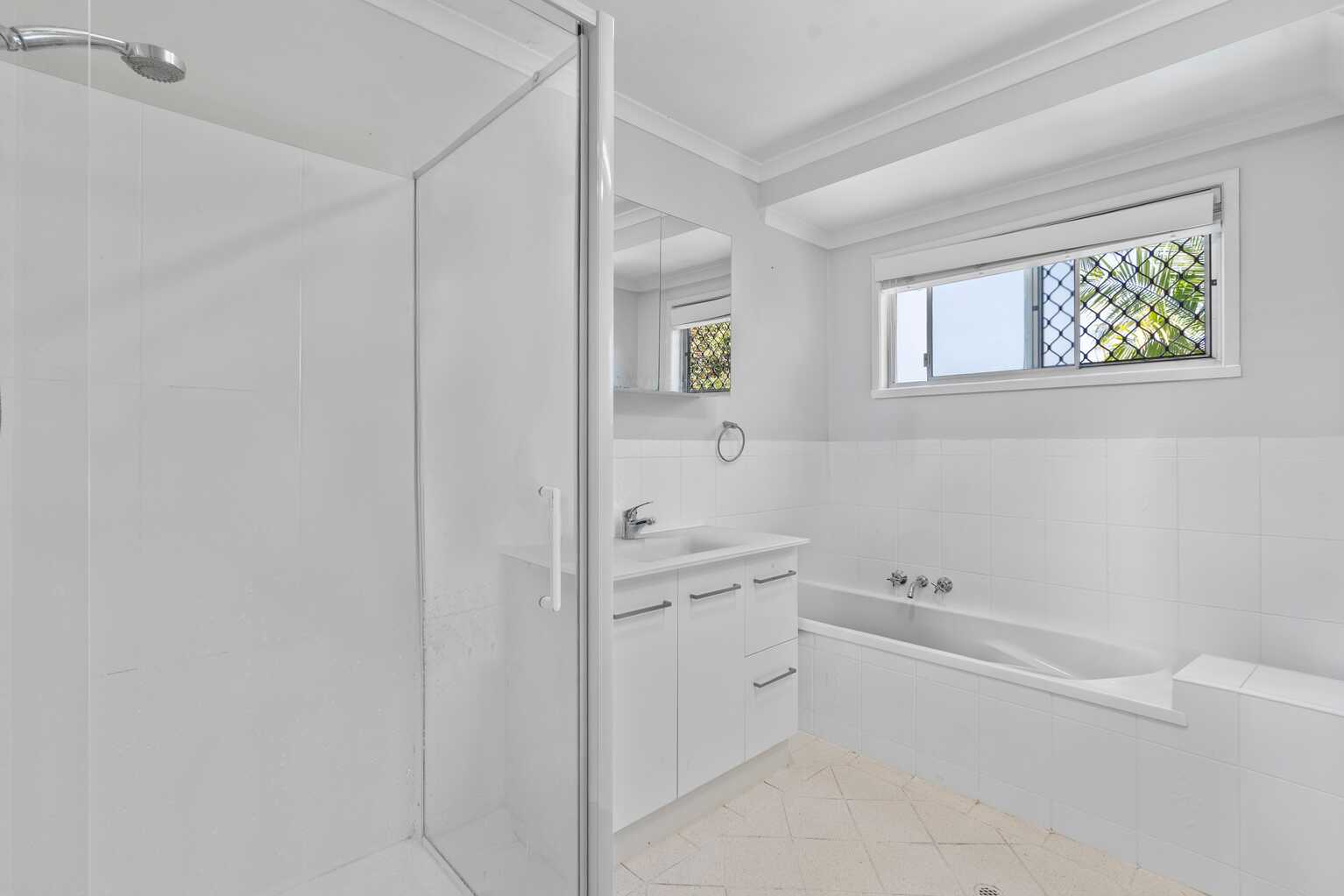 9 Wairoa Drive Strathpine 9 Wairoa Drive Strathpine