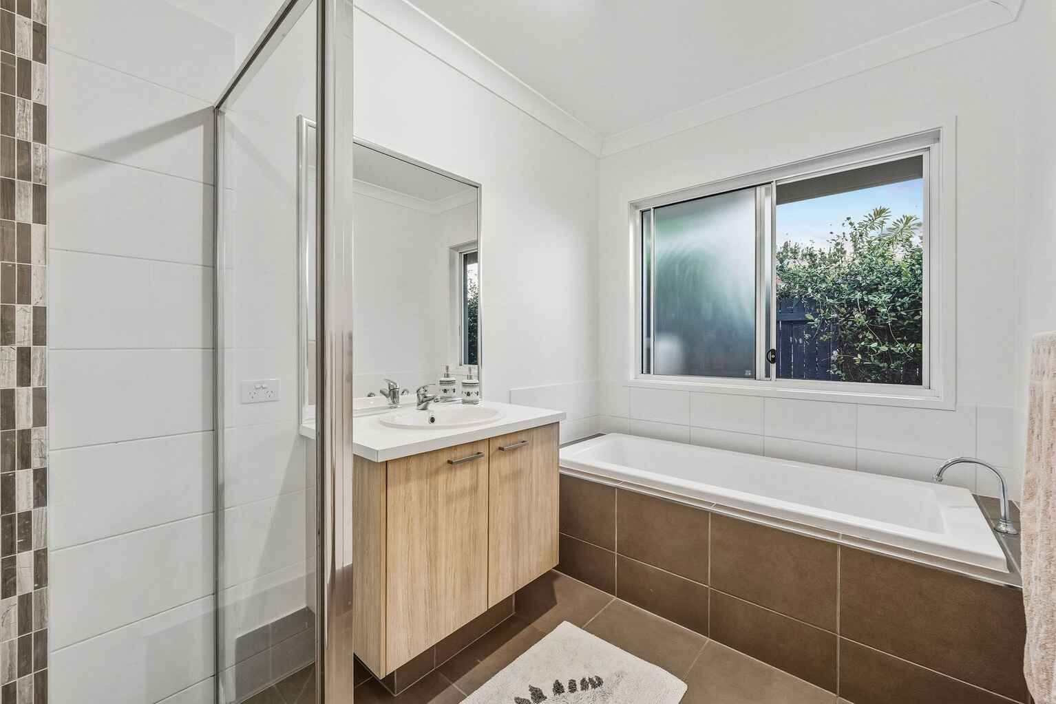 10 Tomoka Close Peregian Springs