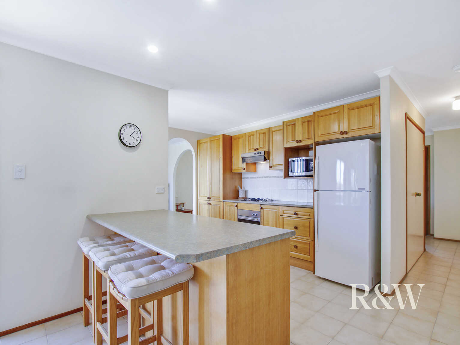 17 Eucumbene Place St Clair 17 Eucumbene Place St Clair