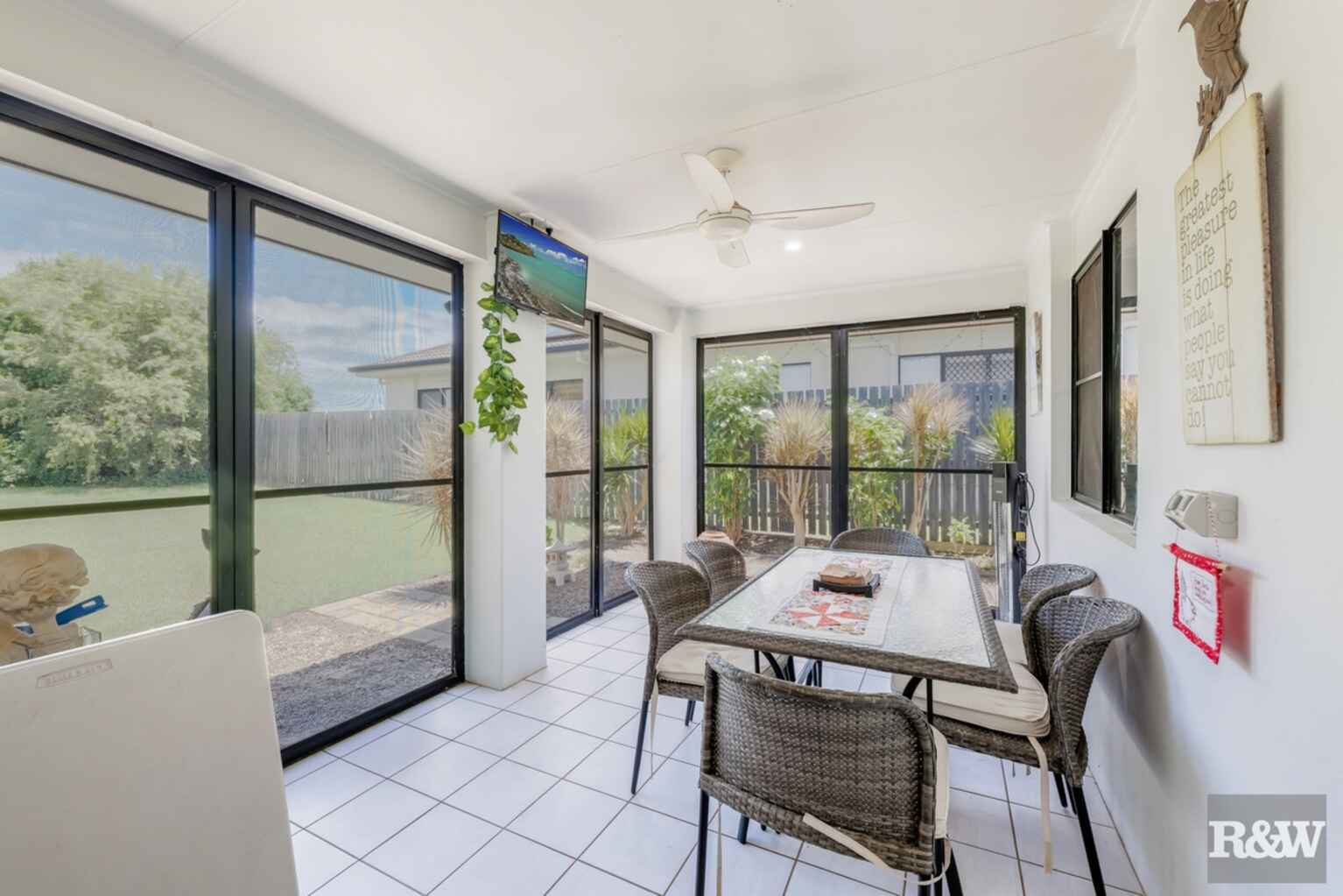 19 McCallum Close Coral Cove