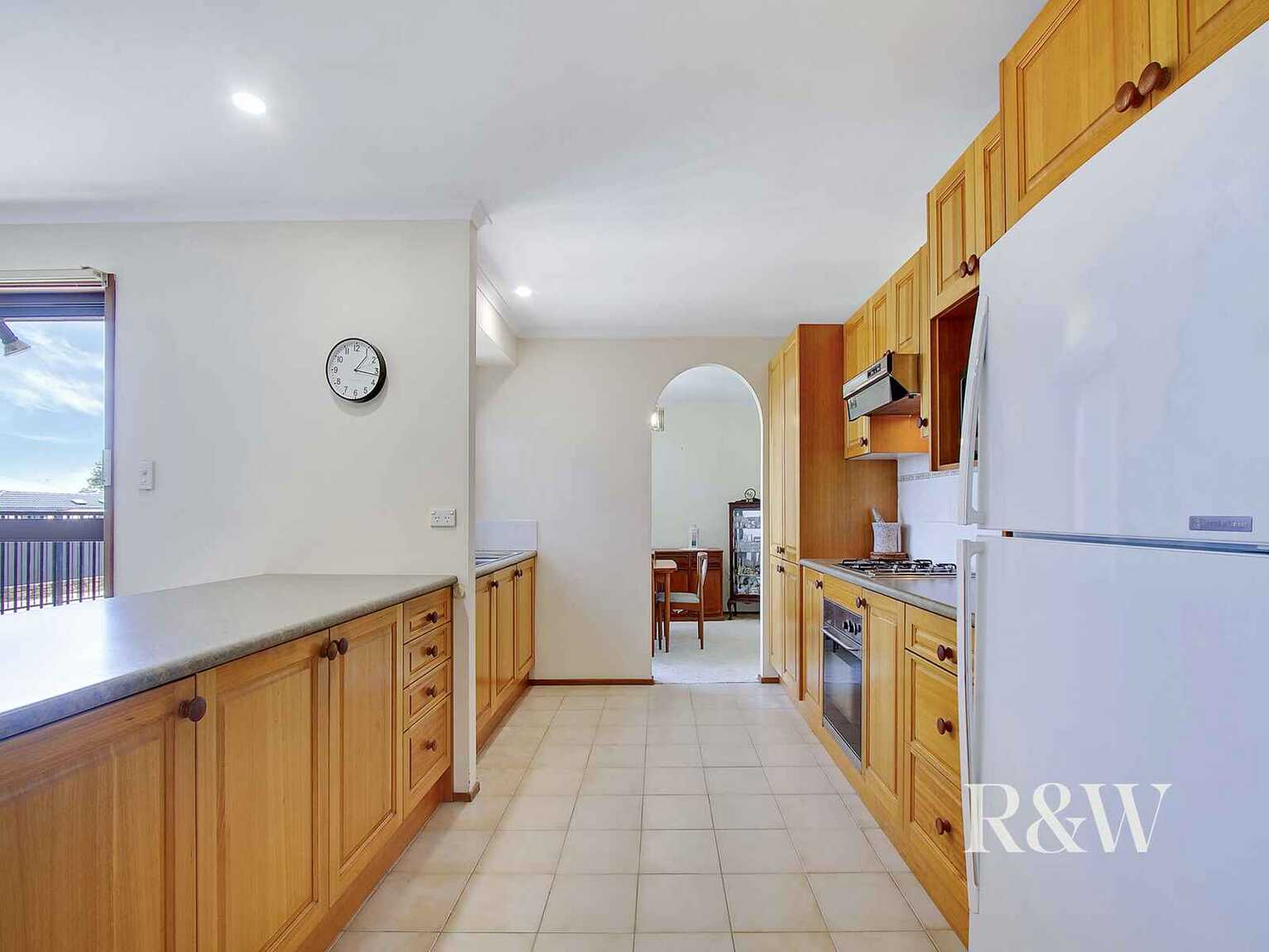 17 Eucumbene Place St Clair