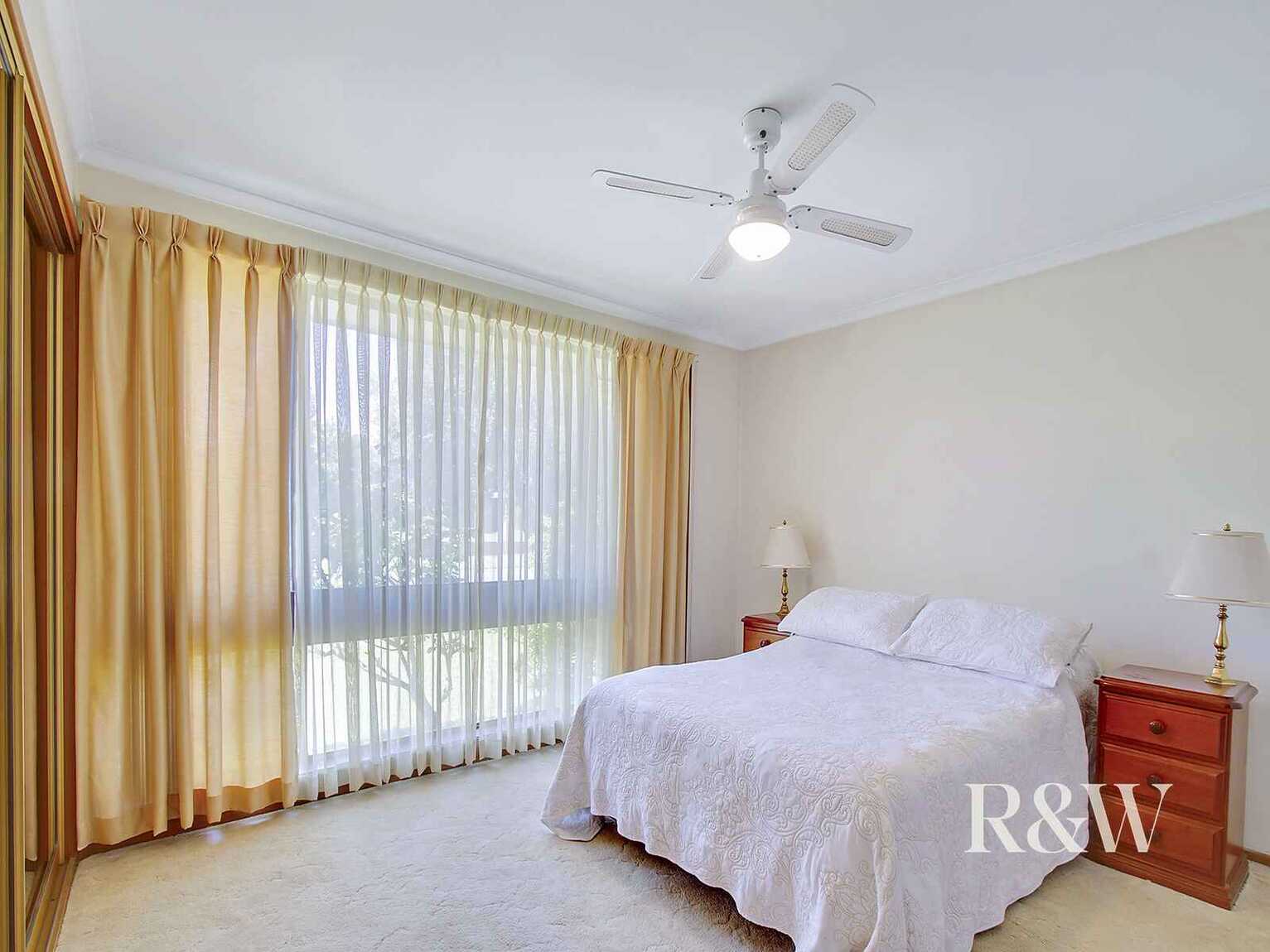 17 Eucumbene Place St Clair