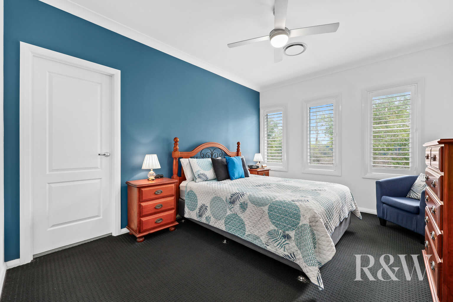 29 CLOVERHILL CRESCENT Gledswood Hills