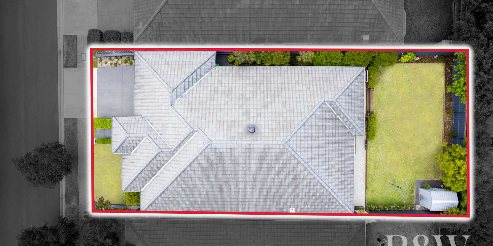 29 CLOVERHILL CRESCENT Gledswood Hills