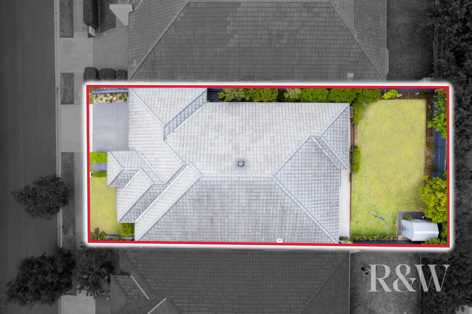 29 CLOVERHILL CRESCENT Gledswood Hills
