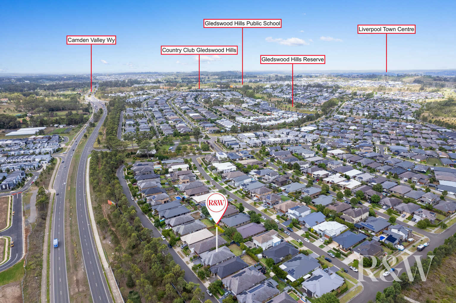 29 CLOVERHILL CRESCENT Gledswood Hills
