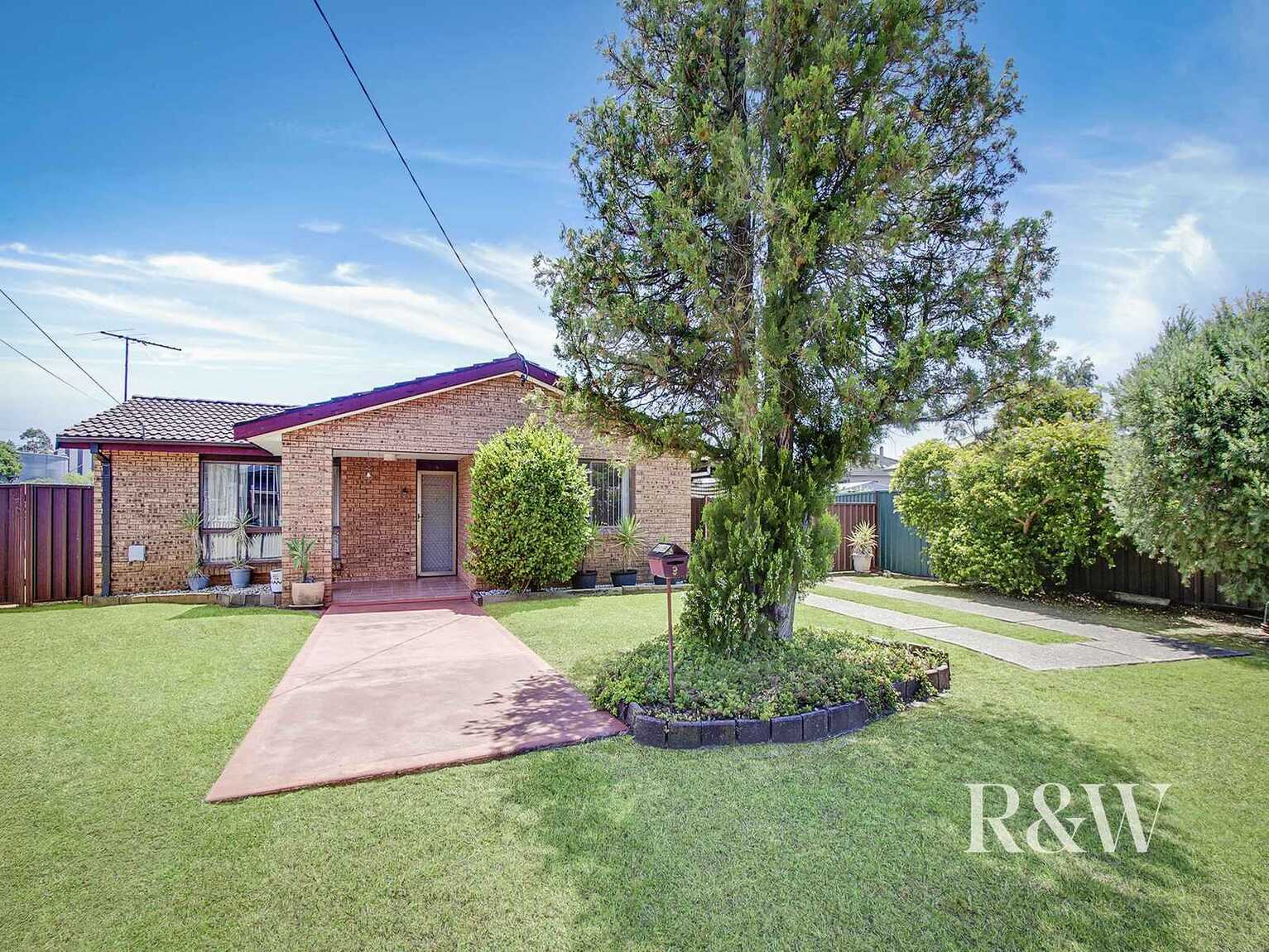 9 Dawn Close Lurnea 9 Dawn Close Lurnea