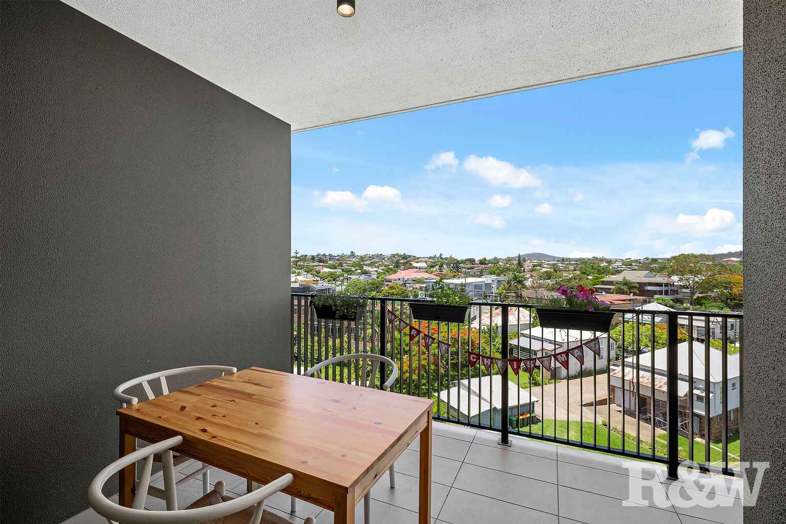 506/8 Zillah Street Stones Corner