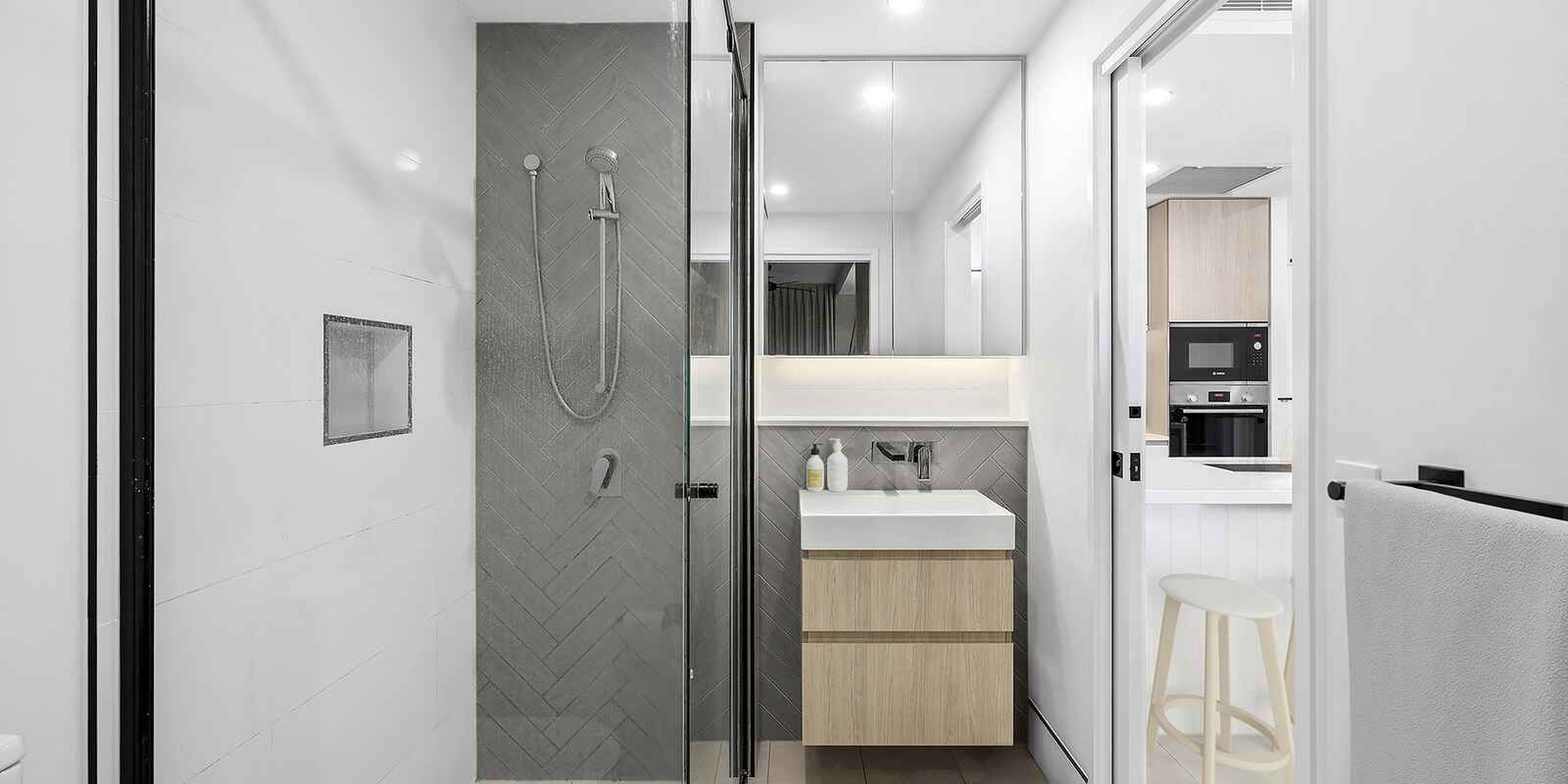 506/8 Zillah Street Stones Corner