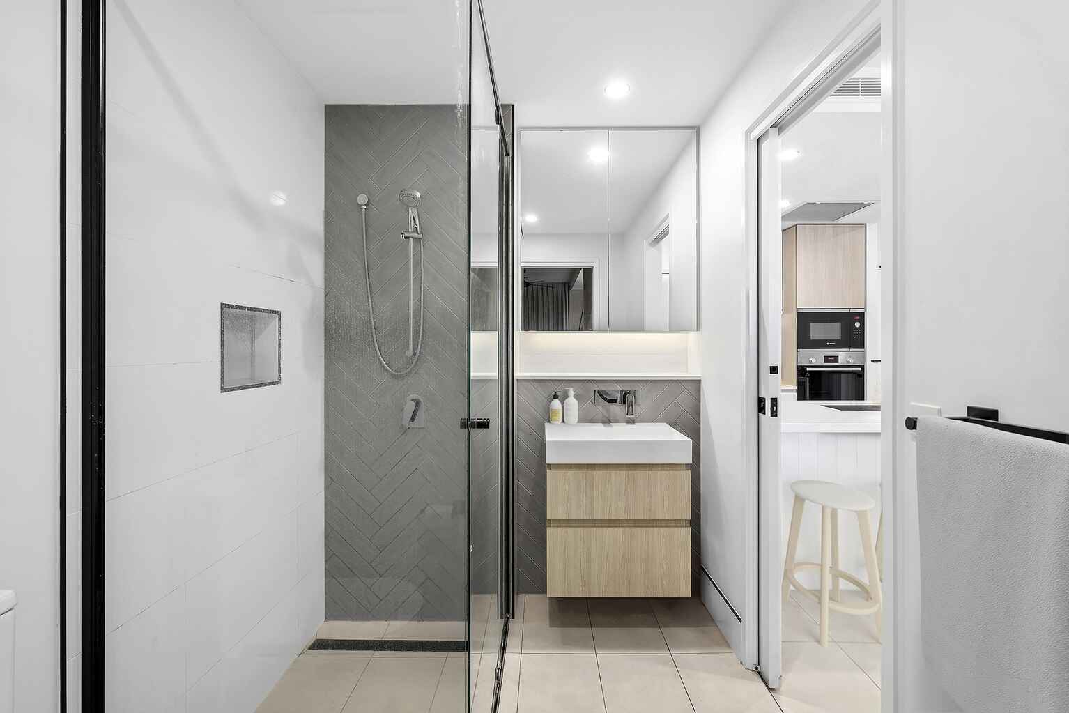 506/8 Zillah Street Stones Corner