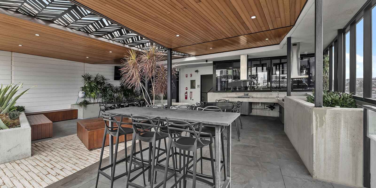 506/8 Zillah Street Stones Corner