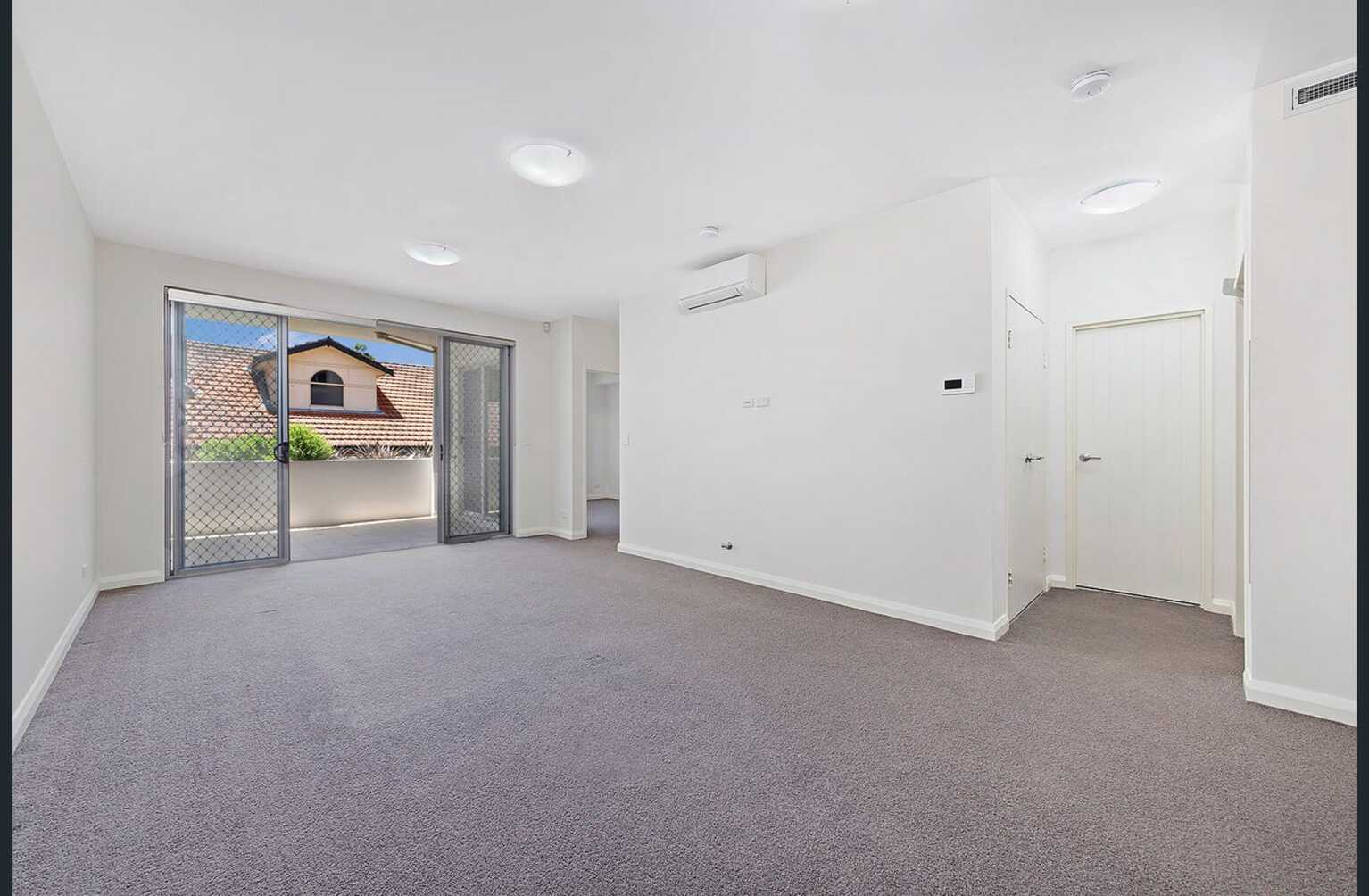 21/19 CRANE STREET Homebush
