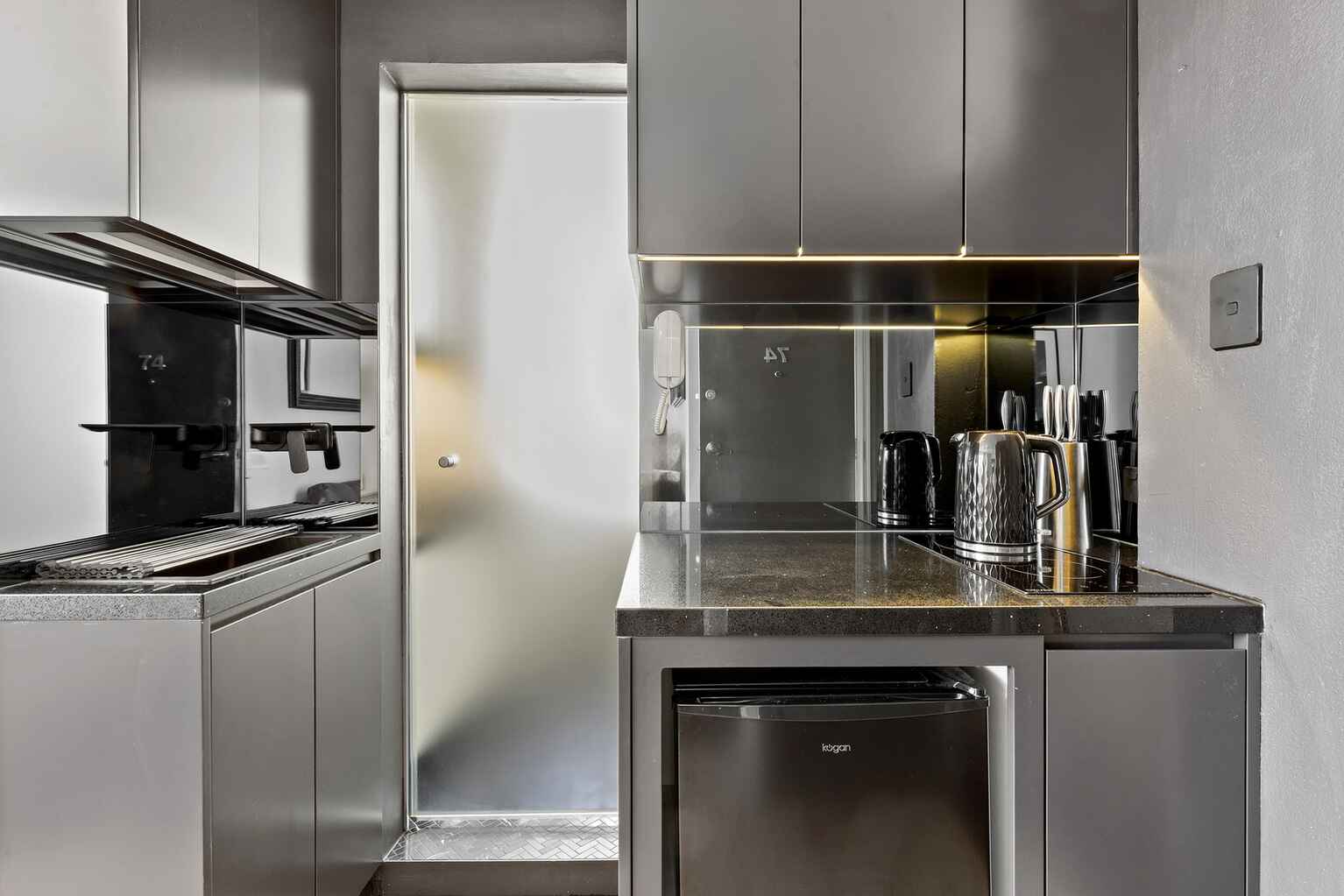 74/27 Ithaca Road Elizabeth Bay