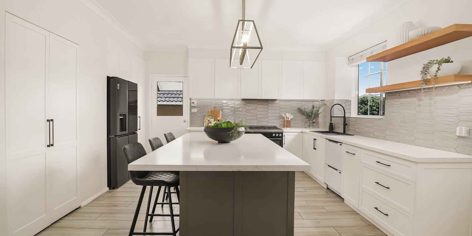 33 LORD CASTLEREAGH CIRCUIT Macquarie Links 33 LORD CASTLEREAGH CIRCUIT Macquarie Links