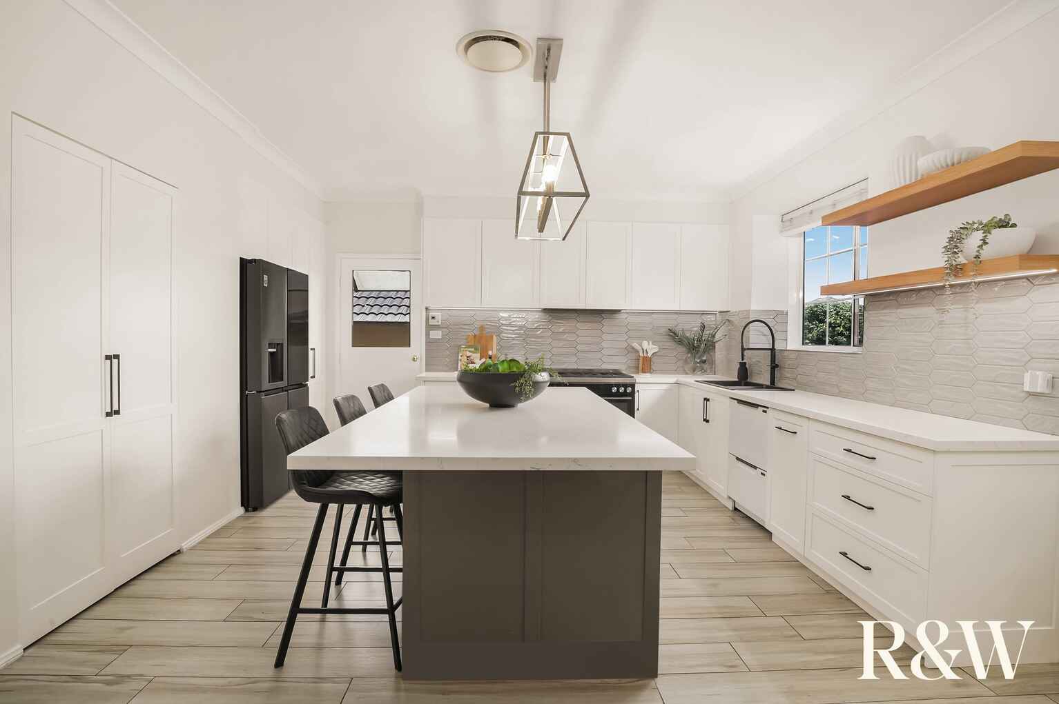 33 LORD CASTLEREAGH CIRCUIT Macquarie Links 33 LORD CASTLEREAGH CIRCUIT Macquarie Links