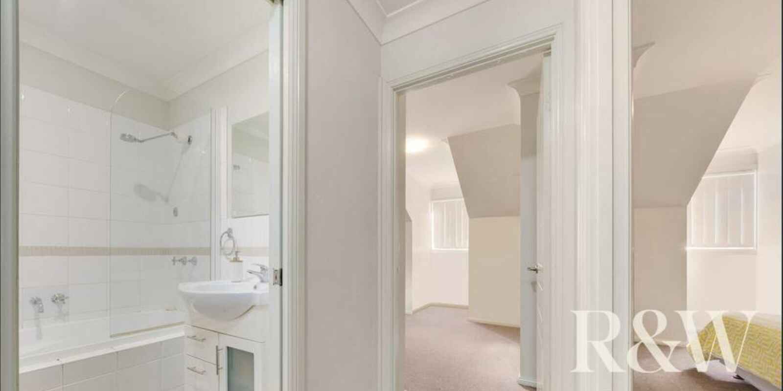 11/98-102 Victoria Street Werrington