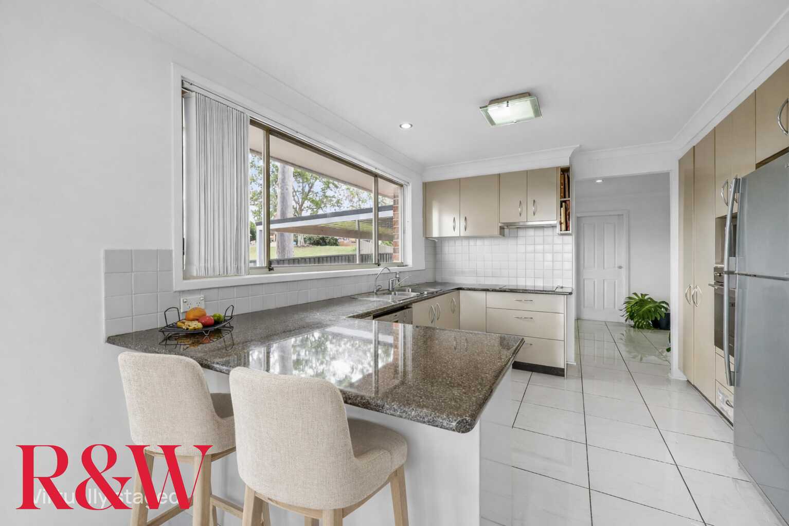 8 Swallow Place Ingleburn 8 Swallow Place Ingleburn