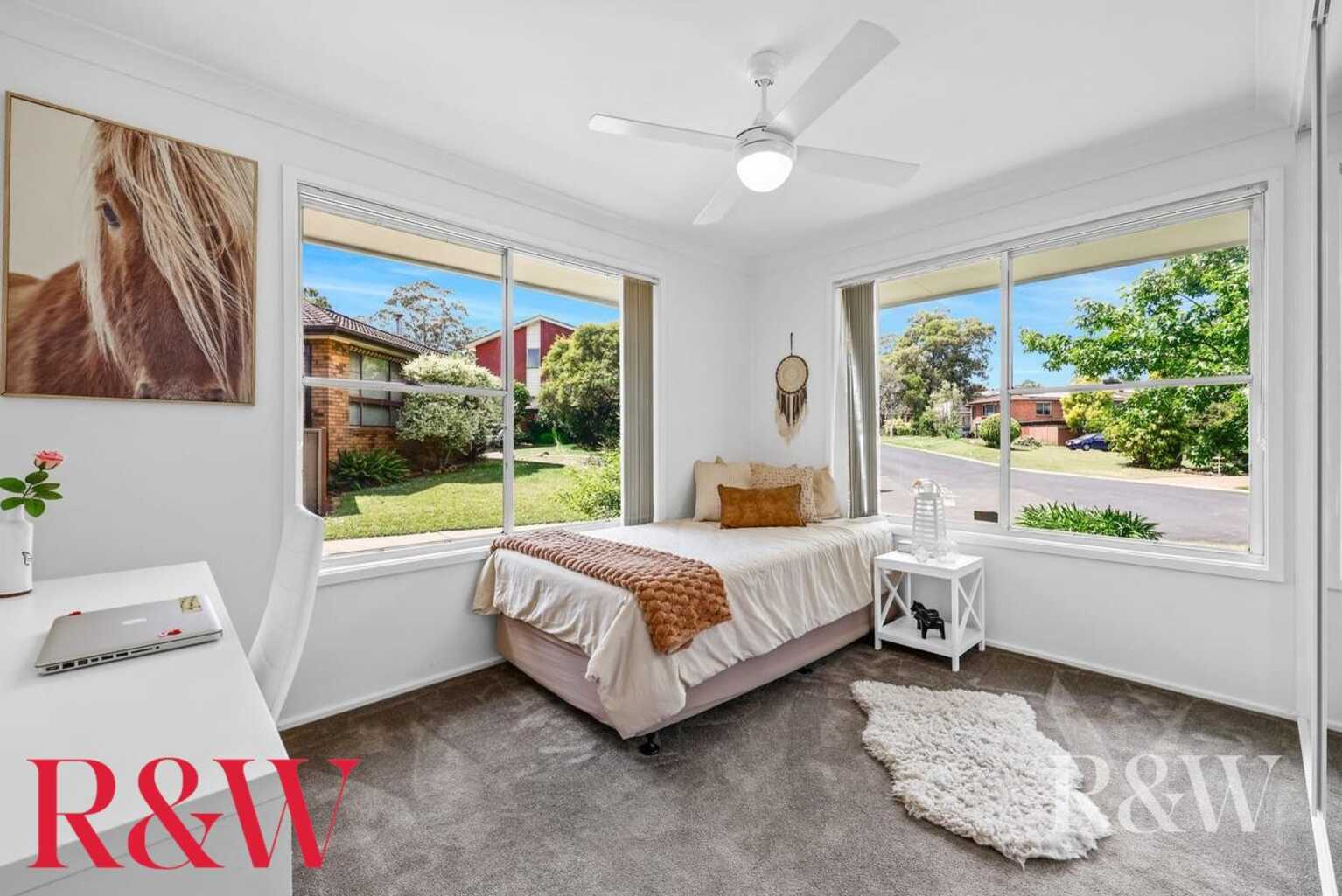 8 Swallow Place Ingleburn 8 Swallow Place Ingleburn