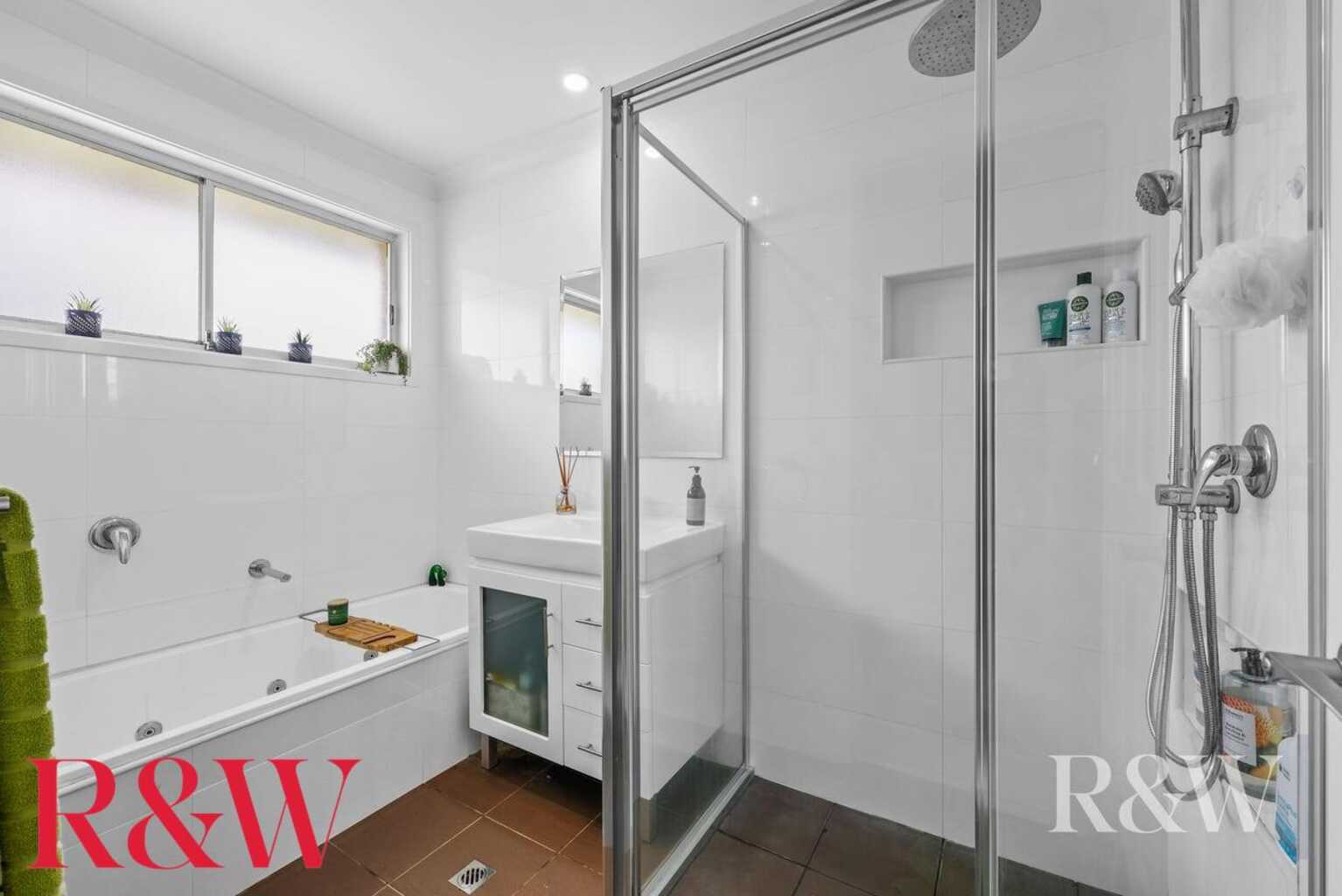 8 Swallow Place Ingleburn 8 Swallow Place Ingleburn