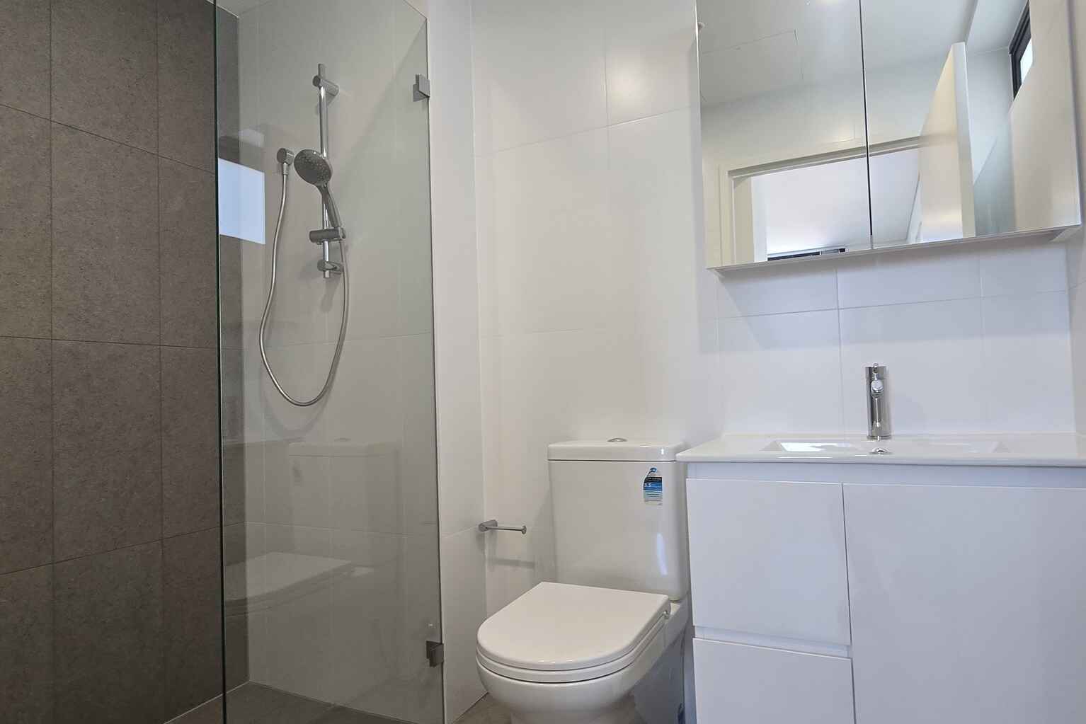 A1003/8 The Crescent Fairfield