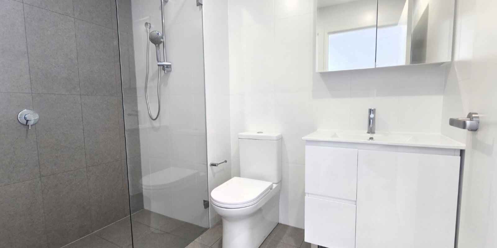 A705/8 The Crescent Fairfield