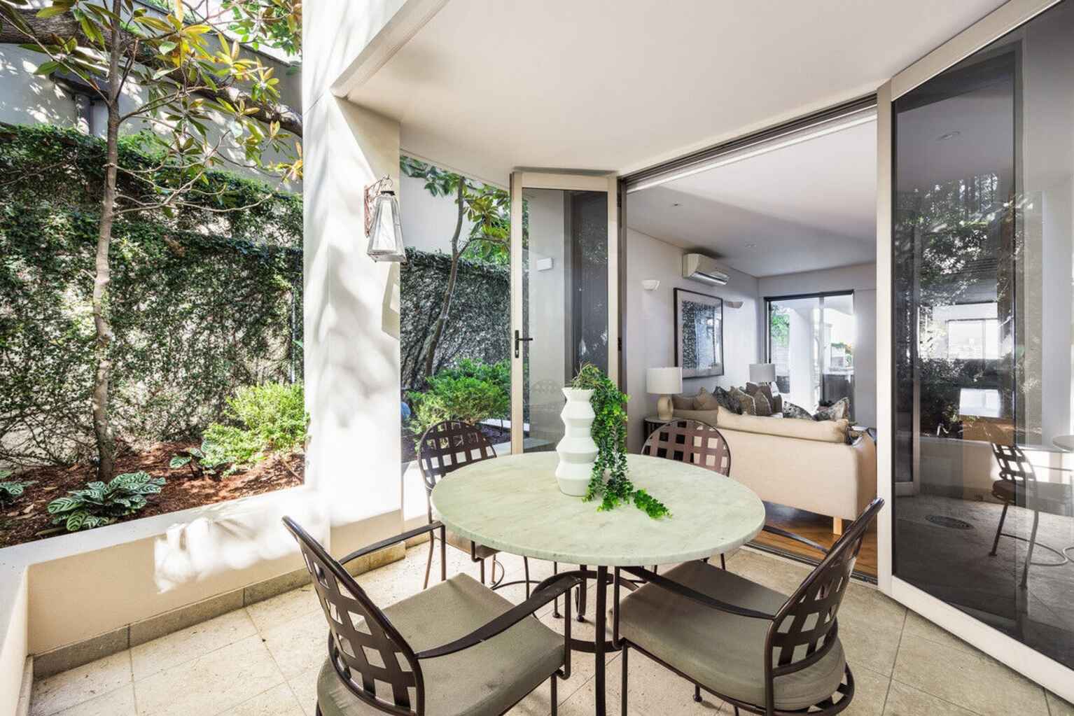 1/50 Mona Road Darling Point