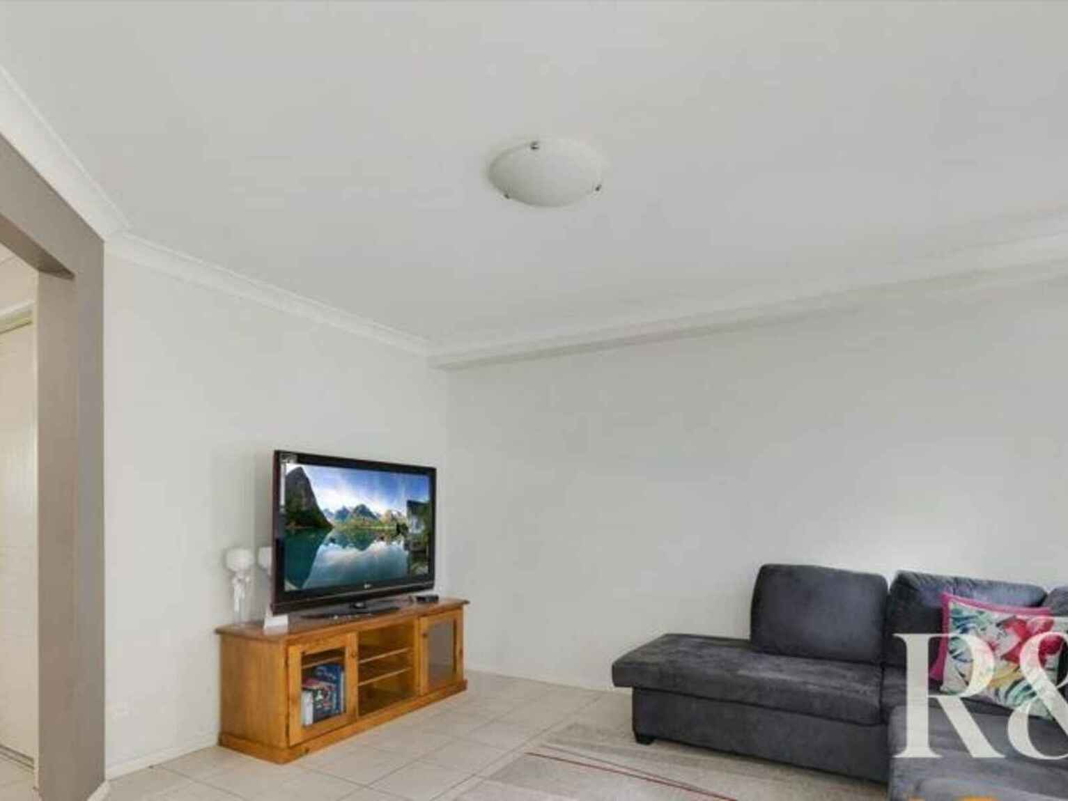 11/98-102 Victoria Street Werrington